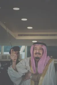 القصايد على مثلك صغيره مقام يلي اكبر من الشعار واقلامها