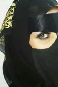 أنا الشموخ ومارضيت البهاذيل كسرت خشم الوقت من قو ذاتي
