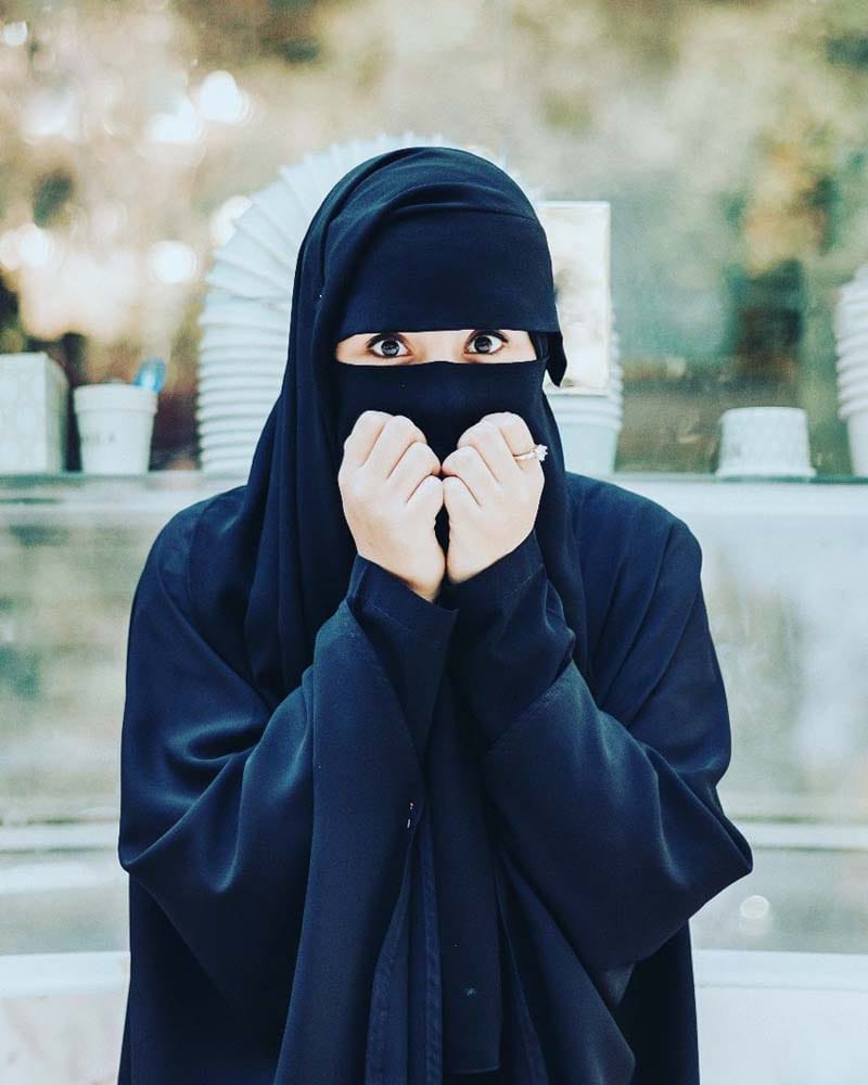 ايمي مختار