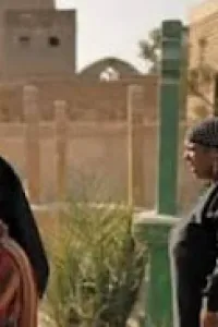 كنت اعيش انا وابي وامي في المقابر