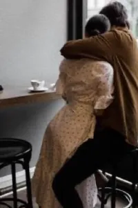 مالي وطن في نجد ألا وطنها